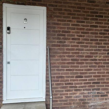 Entire Reigate Apartment Hosted By Pius Luaran gambar