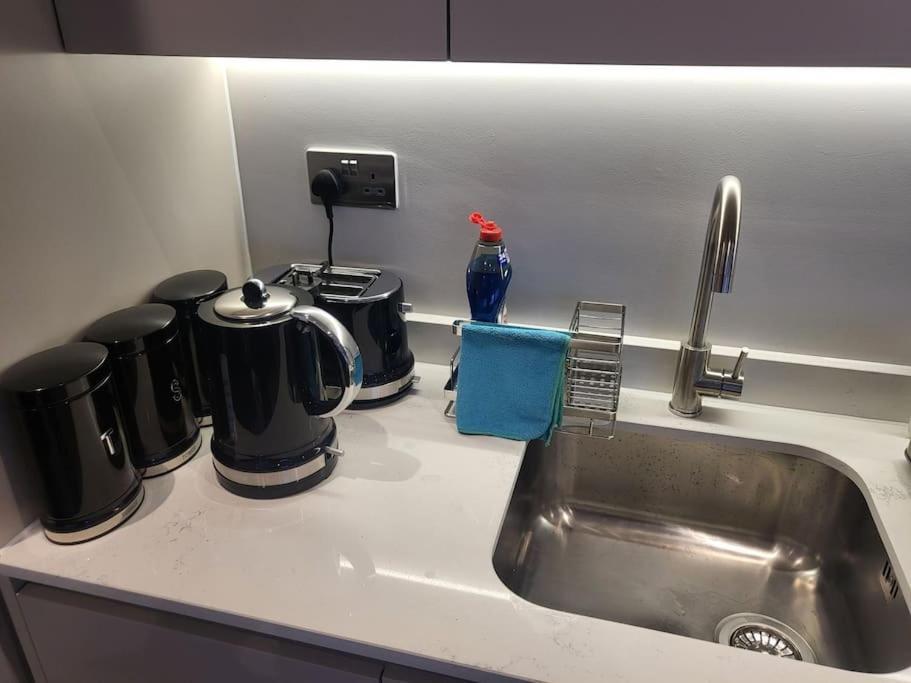 Entire Reigate Apartment Hosted By Pius Luaran gambar