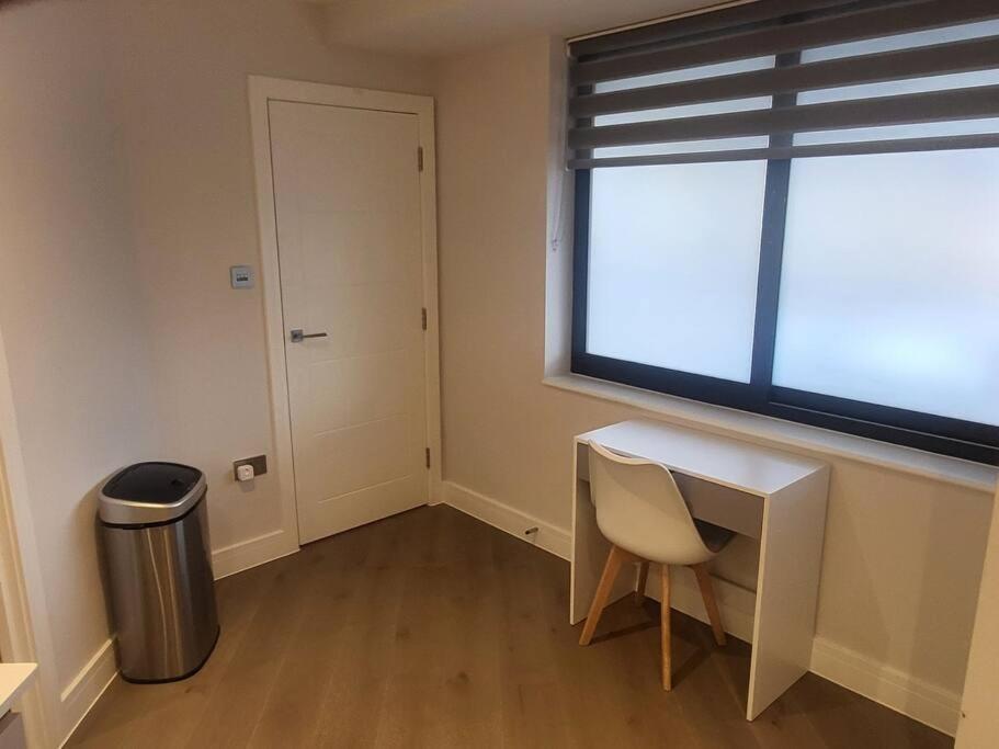 Entire Reigate Apartment Hosted By Pius Luaran gambar