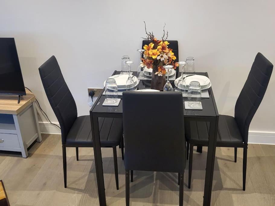 Entire Reigate Apartment Hosted By Pius Luaran gambar